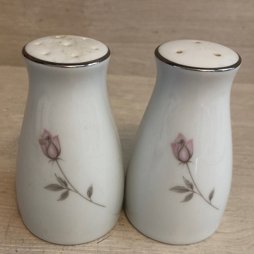 Vintage Noritake Pasadena (pattern #6311) Porcelain Salt & Pepper Shakers Japan